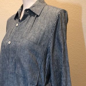 NWOT JNBY Navy/White Button Front Tunic Style Blouse w/ slit side tie detail